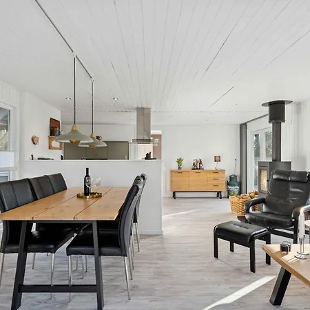 Quiet In 300 M To Water * Hemmet