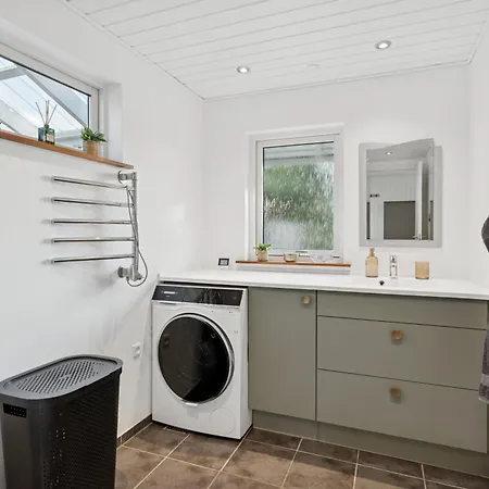Ruhiger Urlaub In 300 M Zum Wasser Ferienhaus