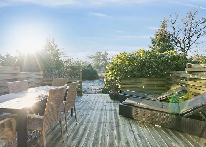 Quiet In 300 M To Water *