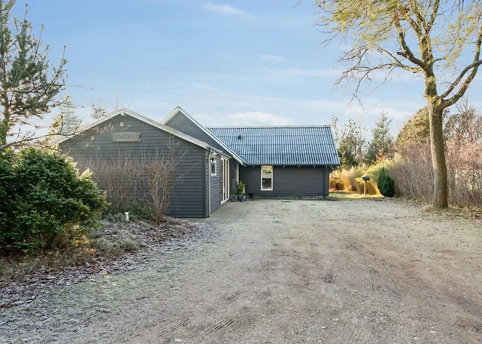 Feriehus Quiet In 300 M To Water *